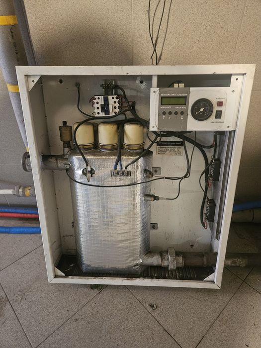 продавам ел.котел за отопление 18кв и юпс и помпи