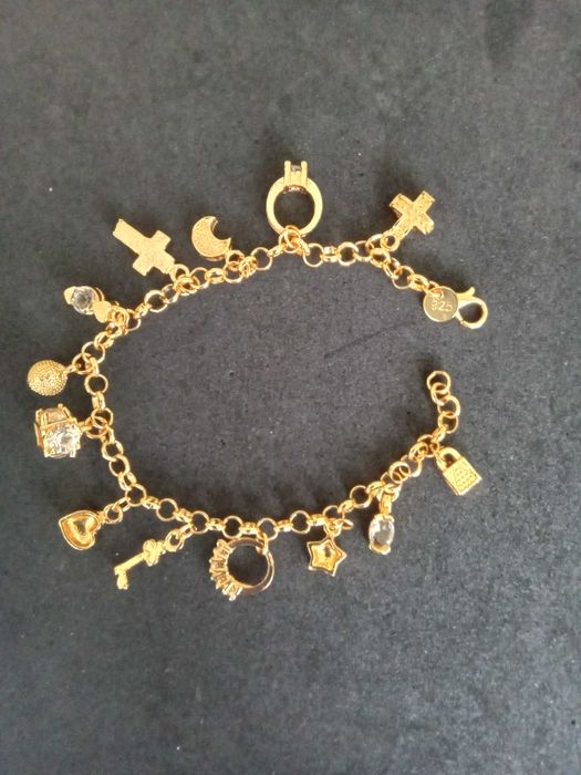 гривни с талисмани