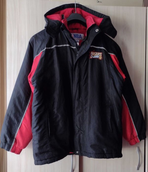 NBA / Philadelphia 76ers - зимно яке с качулка