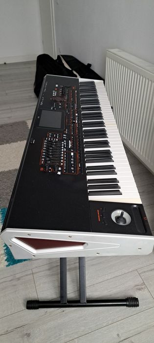 Korg PA4 76 taste + husă