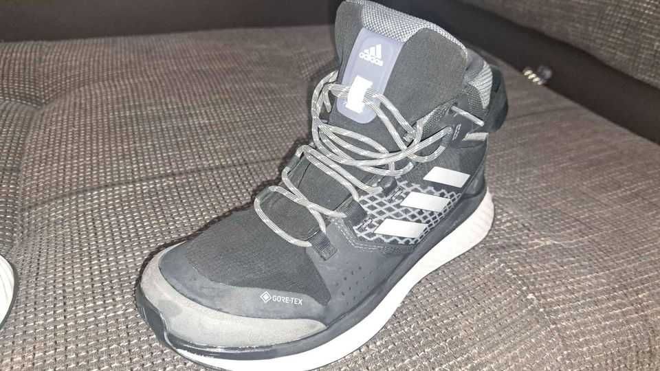 Adidas Terrex - goretex de vanzare - aproape nou