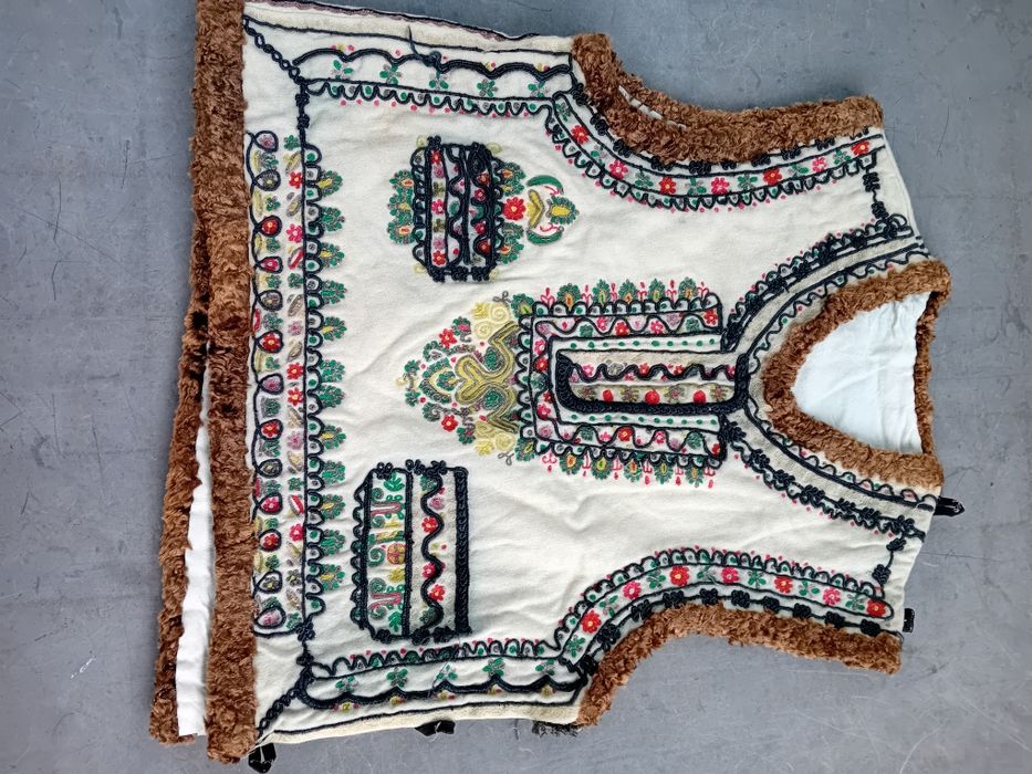Veste traditionale romanesti vechi