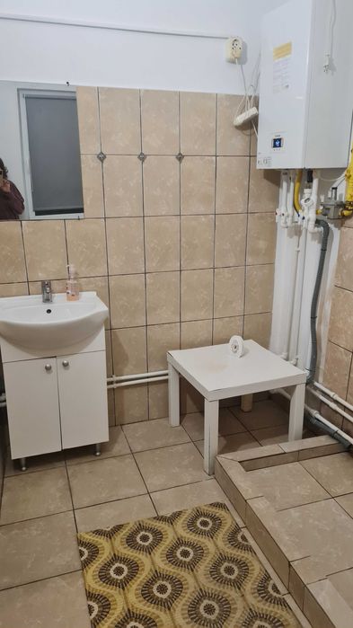 Inchiriere camera cu baie