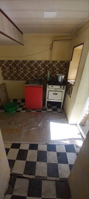 Кичик ховлича сотилади Лаби Хавуз арентир