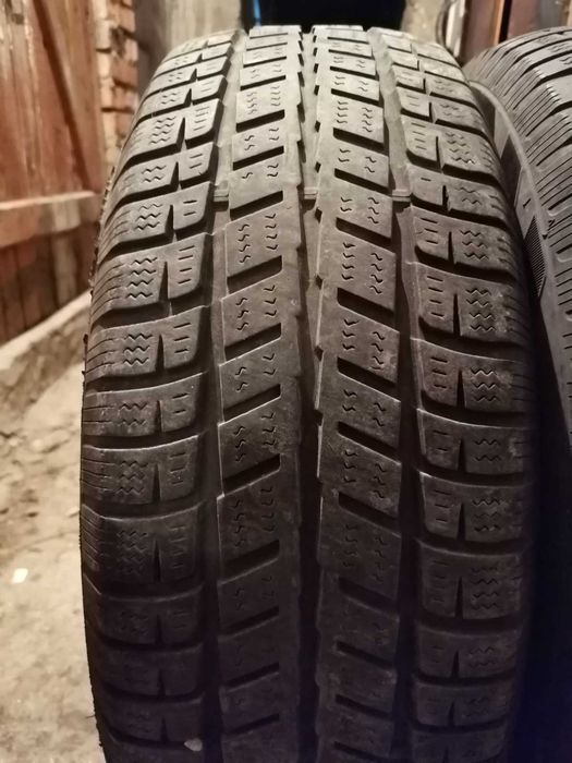 Продавам 2 броя зимни гуми 195.65.15 дот 2019