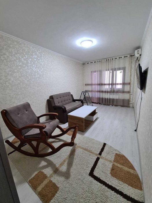 Срочно Продаю 2/4/5 Яшнабад рн.Тузель-3.Общ-60м2Ц-65000у.е.