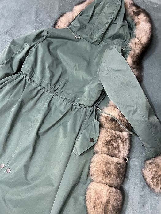 Парка в отличном состоянии М размер 110см
