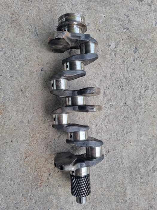 Коленвал 4М40 делика паджеро