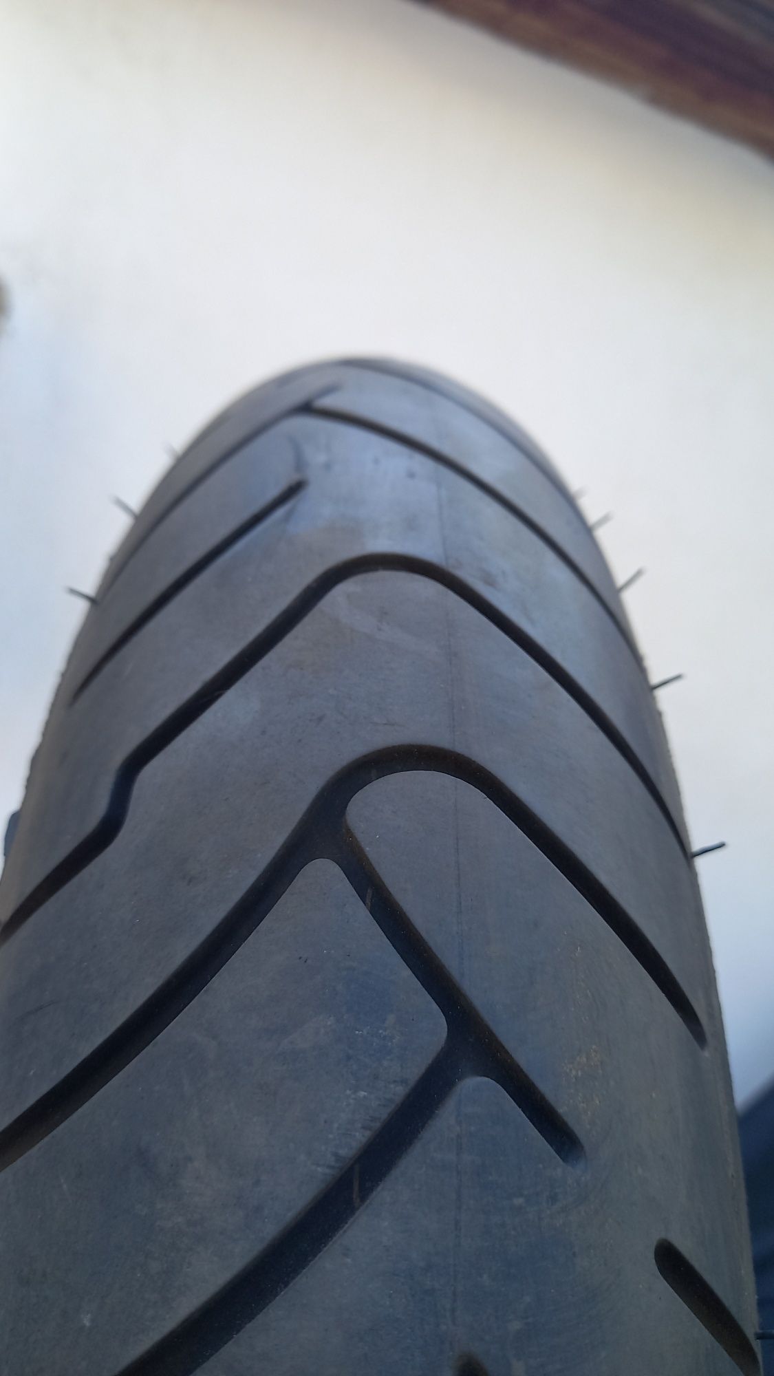 Предна гума за мотоциклет bridgestone battlax bt23 Dot 0421. 120/70/17