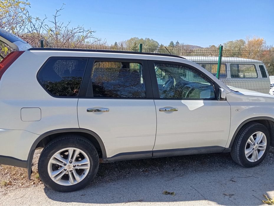 Джип Нисан X-trail