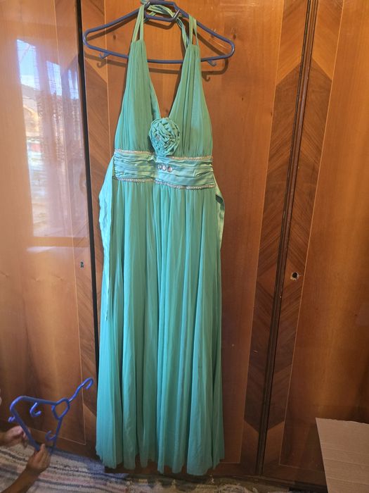 Rochie verde deschis eveniment