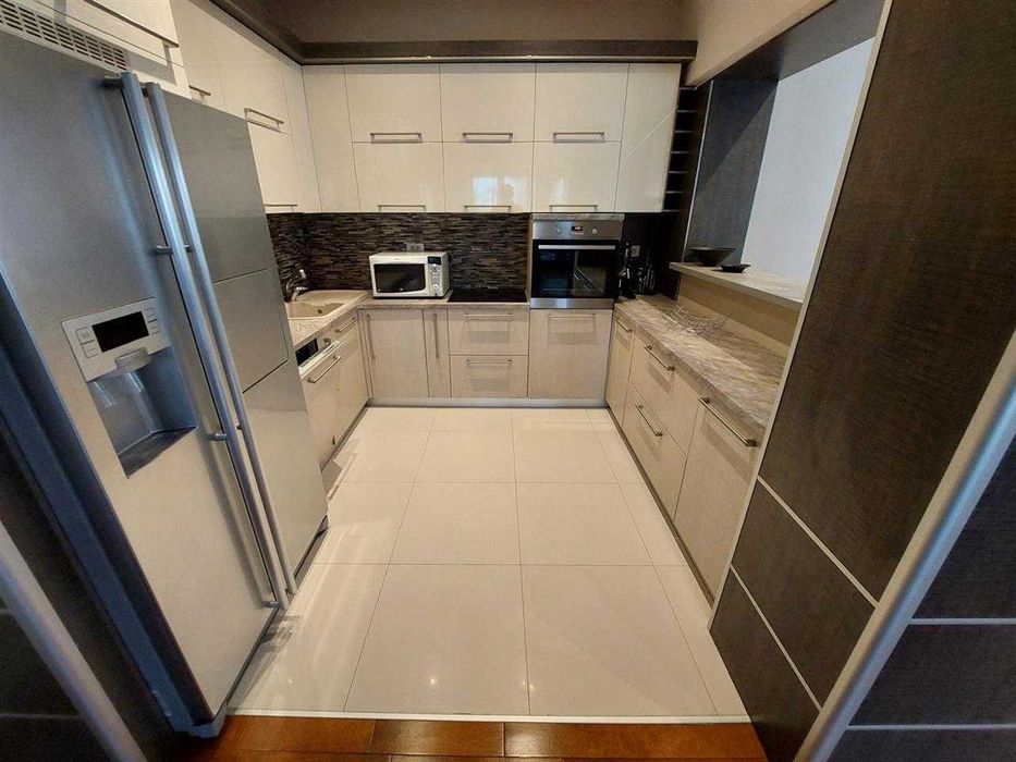 Дава се под наем Тристаен апартамент в Пловдив, Център - 92 кв.м за 453.9 € - Снимка #4