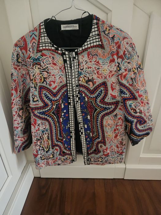 Jachetă “Zara” în condiții bune