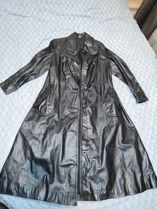 Trenci Vintage din piele in croi A cu detalii feminine