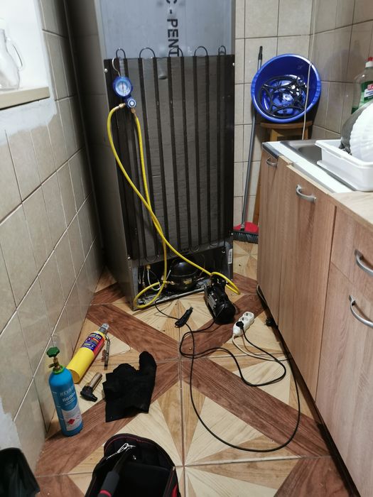 Reparatii frigidere, masini de spalat, montaj service aer conditionat