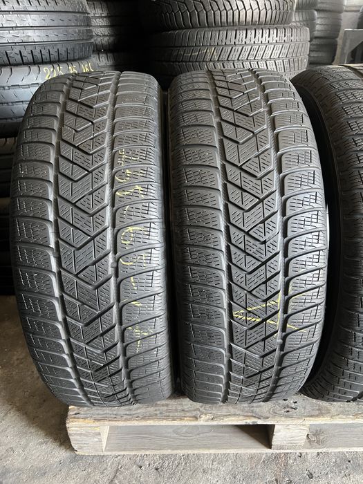 4 anvelope de iarna 235/65/17 Pirelli!