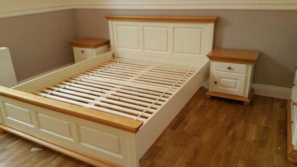 Set mobila dormitor Bucovina, lemn masiv, stil clasic