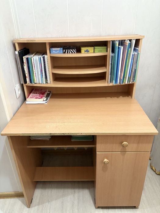 Письменный стол б/у