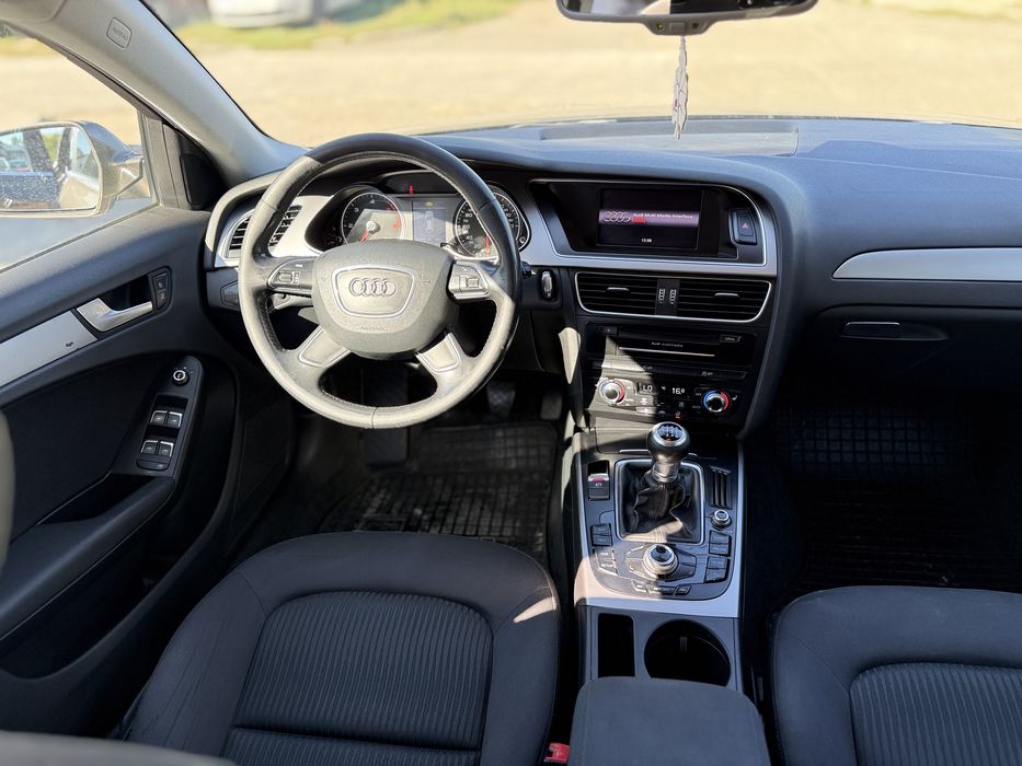 Audi A4 B8 Facelift - Anul 2014 - 2.0 TDI 150 Cp - Inmatriculat - Navi