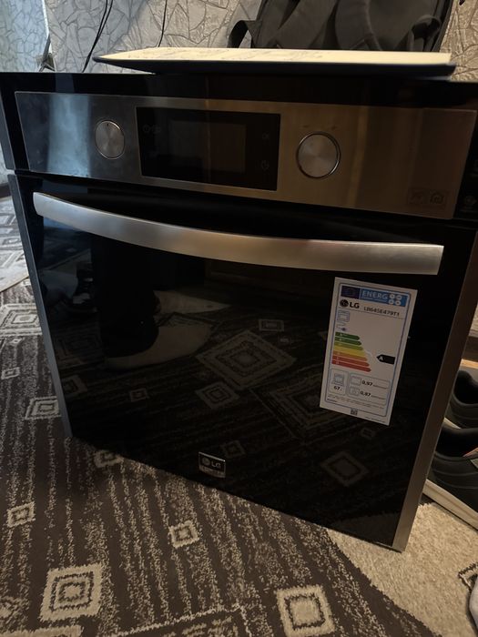 Отдам духовку LG НЕ РАБОЧАЯ ! Не работает сенсор
