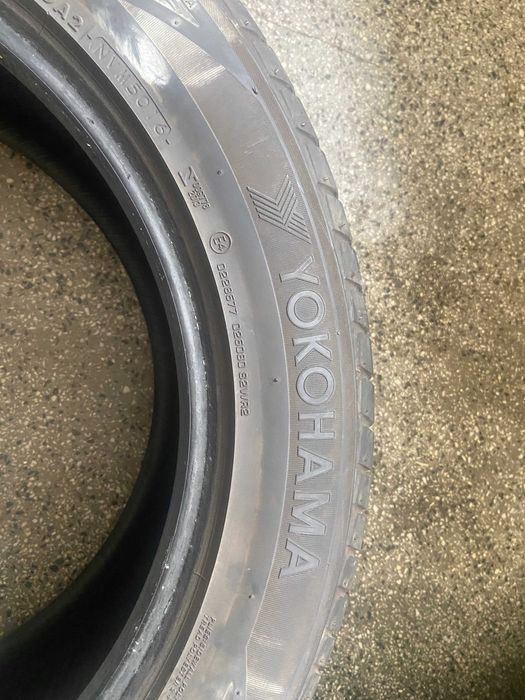 Продавам летни гуми Yokohama 275/50R20