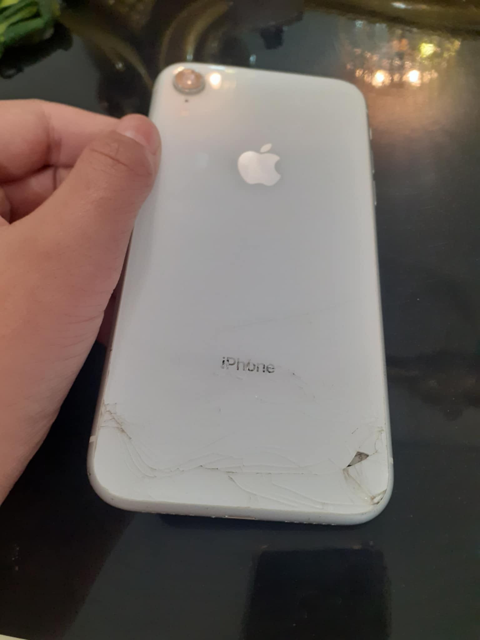iPhone XR  alb  vând