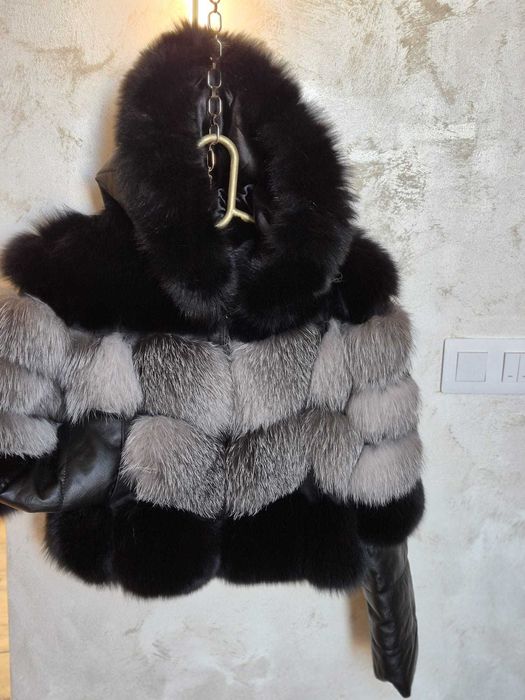 Vând haine de blană – modele elegante /  PRET SOC !!