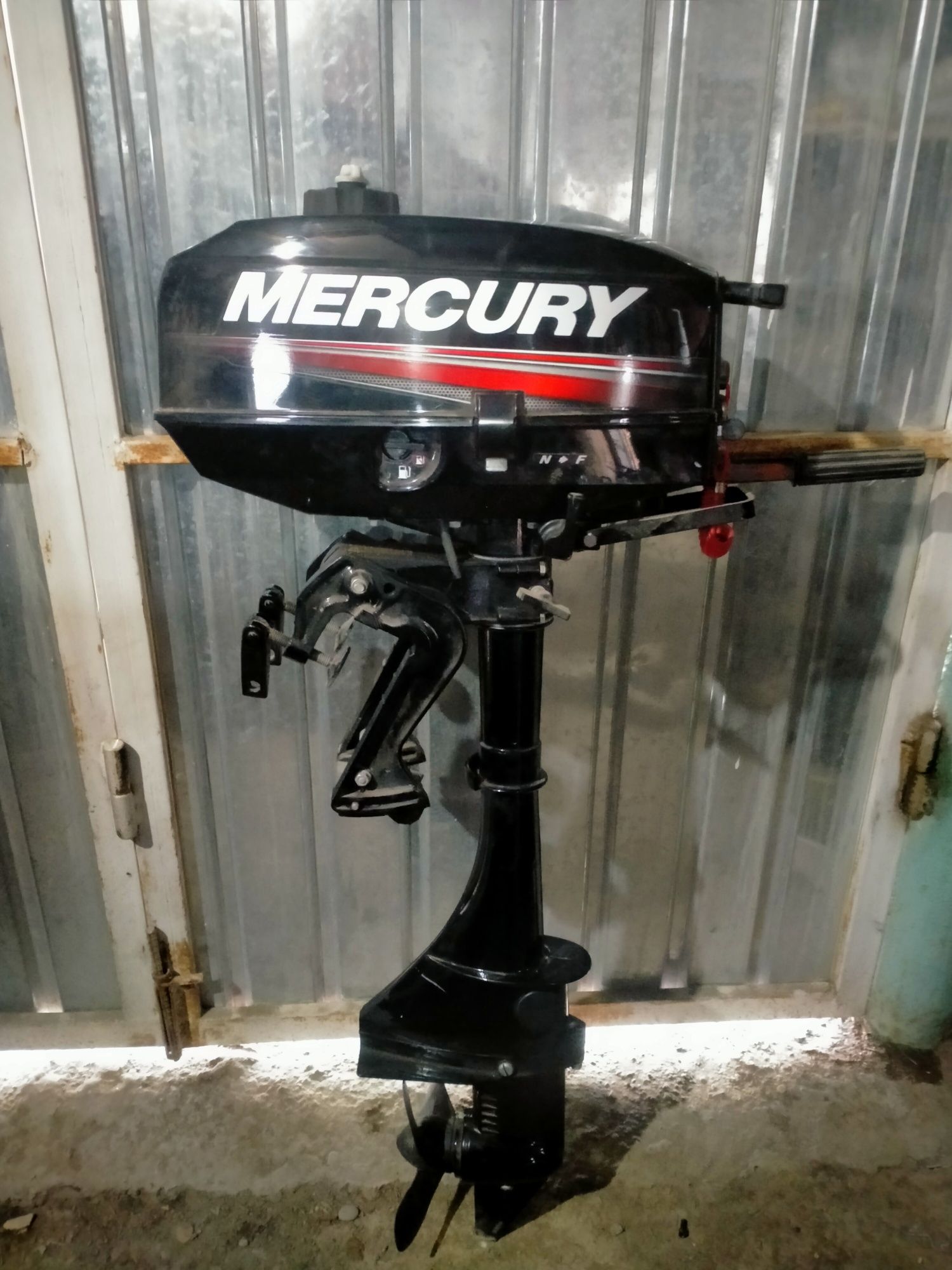Продаю мотор на лодку MERCURY 3.5