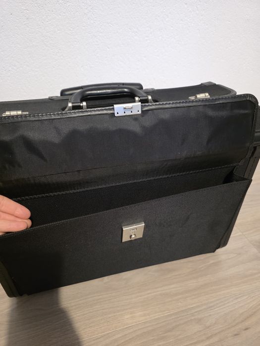 Geanta servieta troler