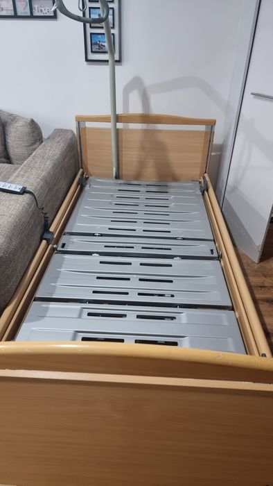 Електрическо болнично легло