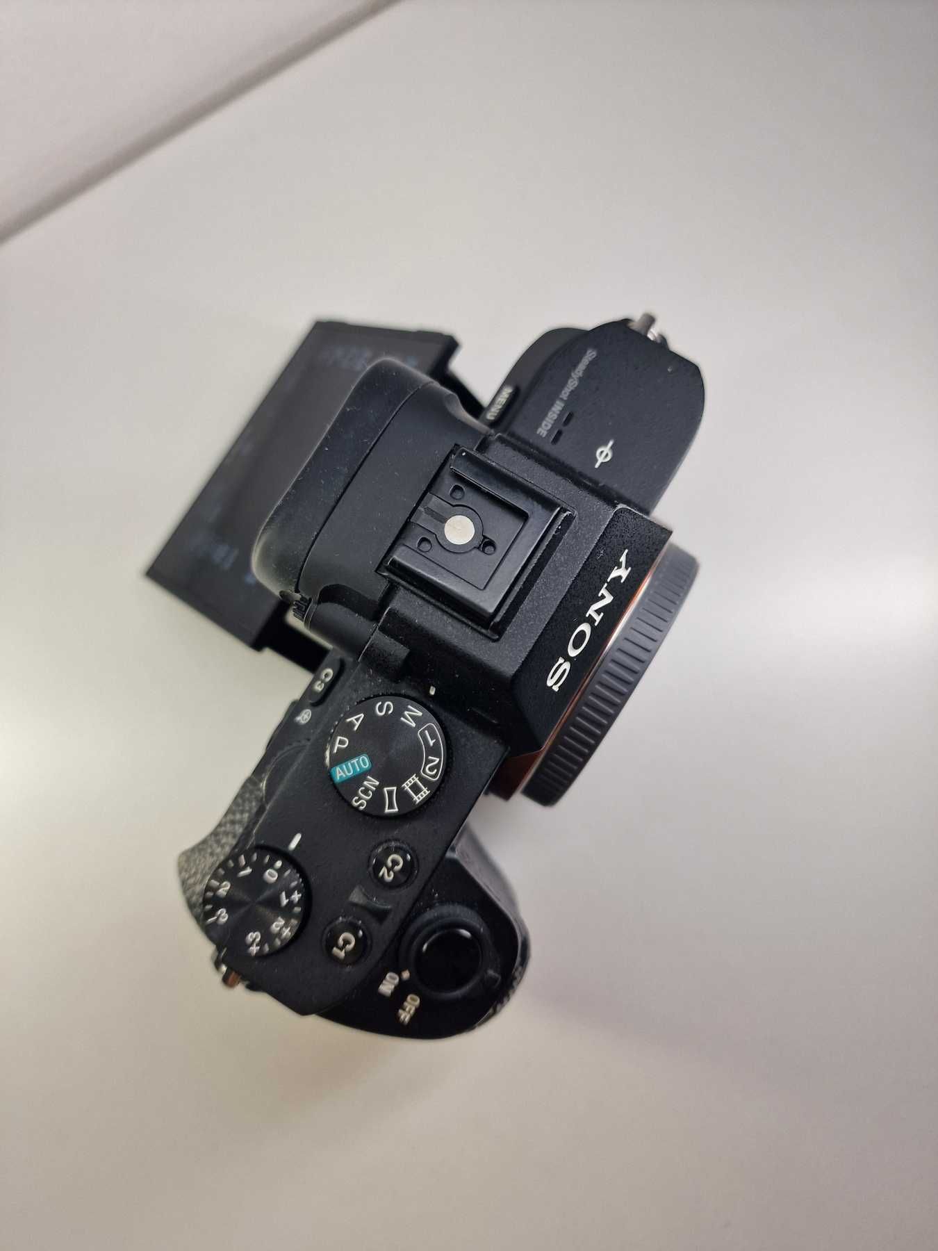 Sony a7 II + батерия и зарядно