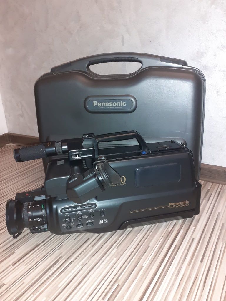 Cameră video Panasonic VHS.