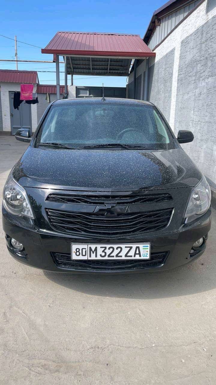 Кобальт автомашина сотилади
