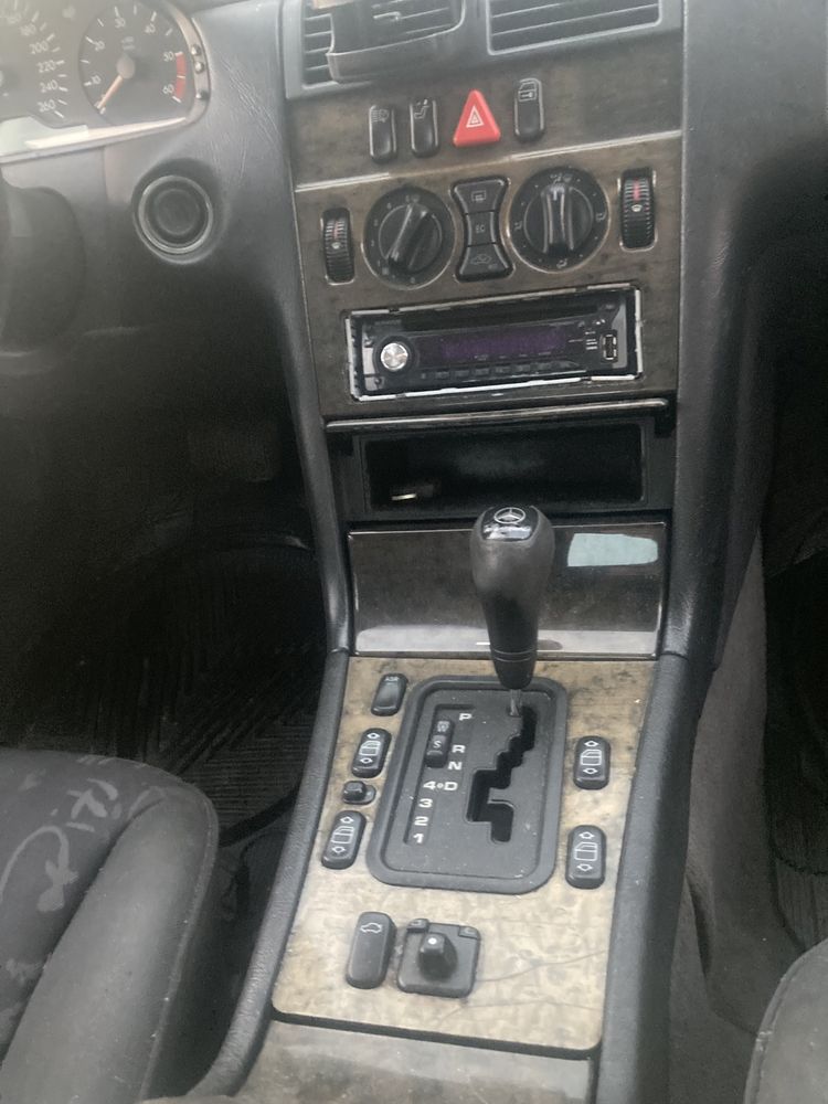 Мерцедес w210