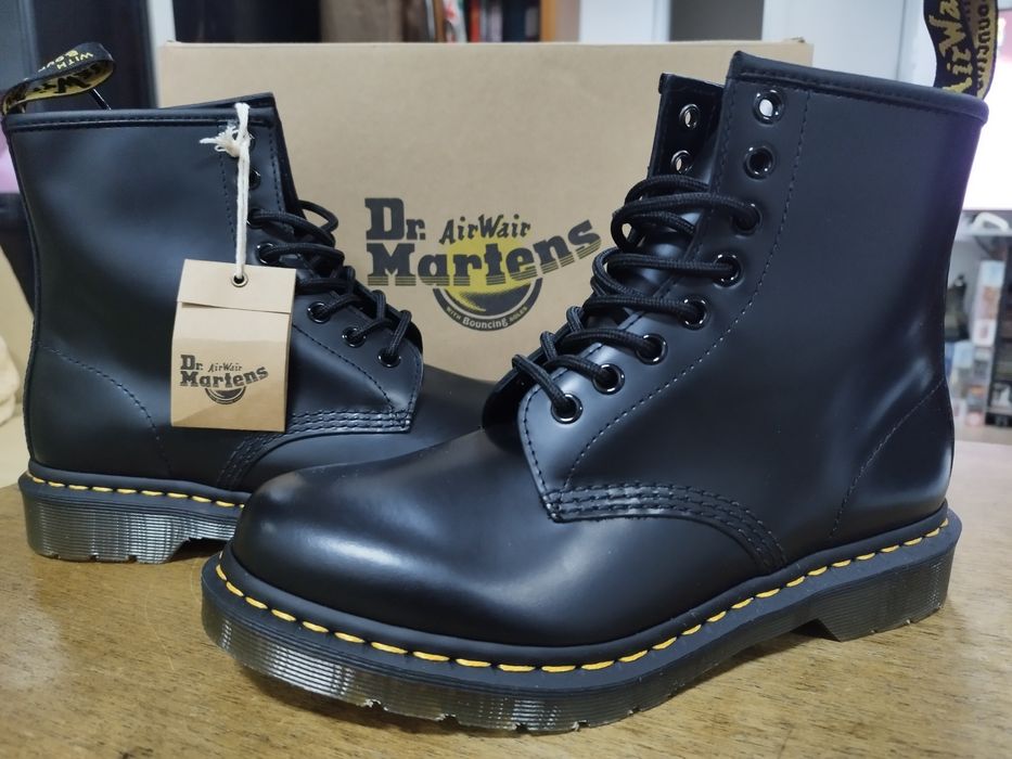 Dr. Martens smooth black 39 100% original