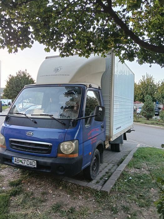 Vând  KIA k 2500