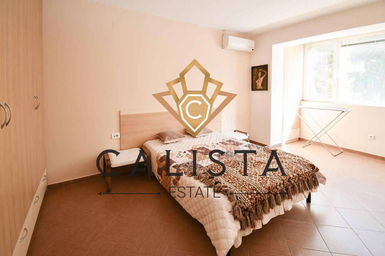 Дава се под наем Тристаен апартамент в София, Лозенец - 100 кв.м за 1000 € - Снимка #11