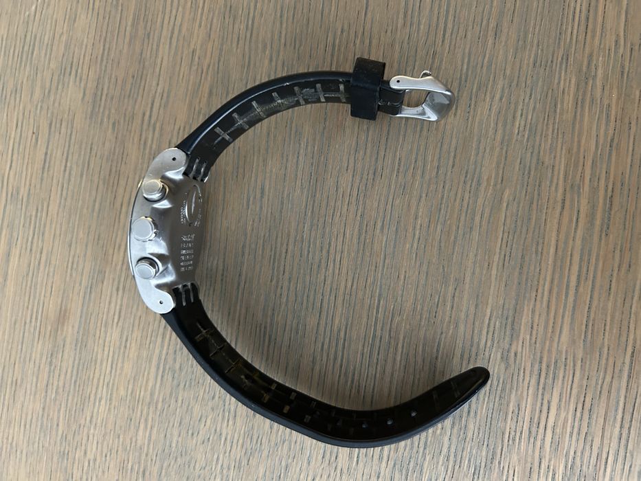 Продавам часовник Swatch IRONY