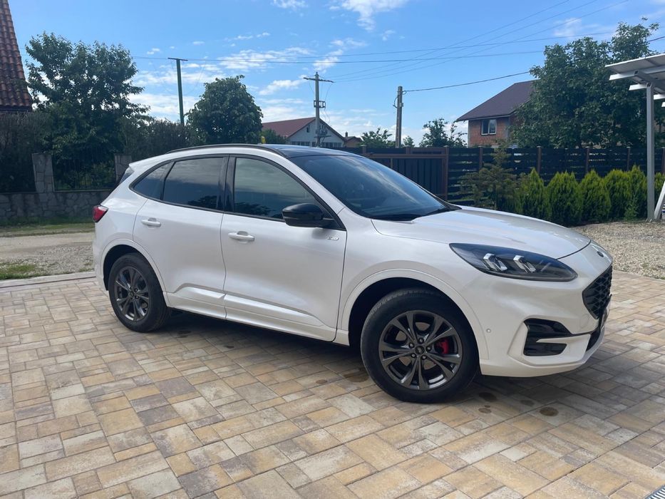 Ford Kuga ST Line X PHEV fabricatie 2023 garantie extinsa 2028