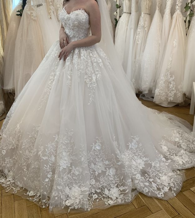 Rochie de mireasa printesa!Superba!Noua!