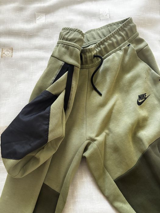 Продавам оригинален nike tech
