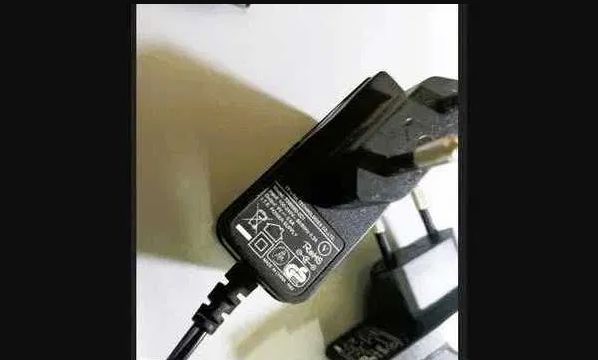 Адаптер, зарядка на 9 вольт, блок питания