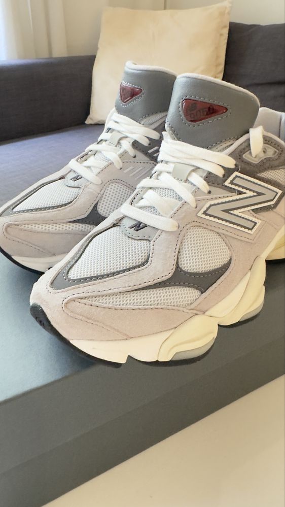 New Balance 9060