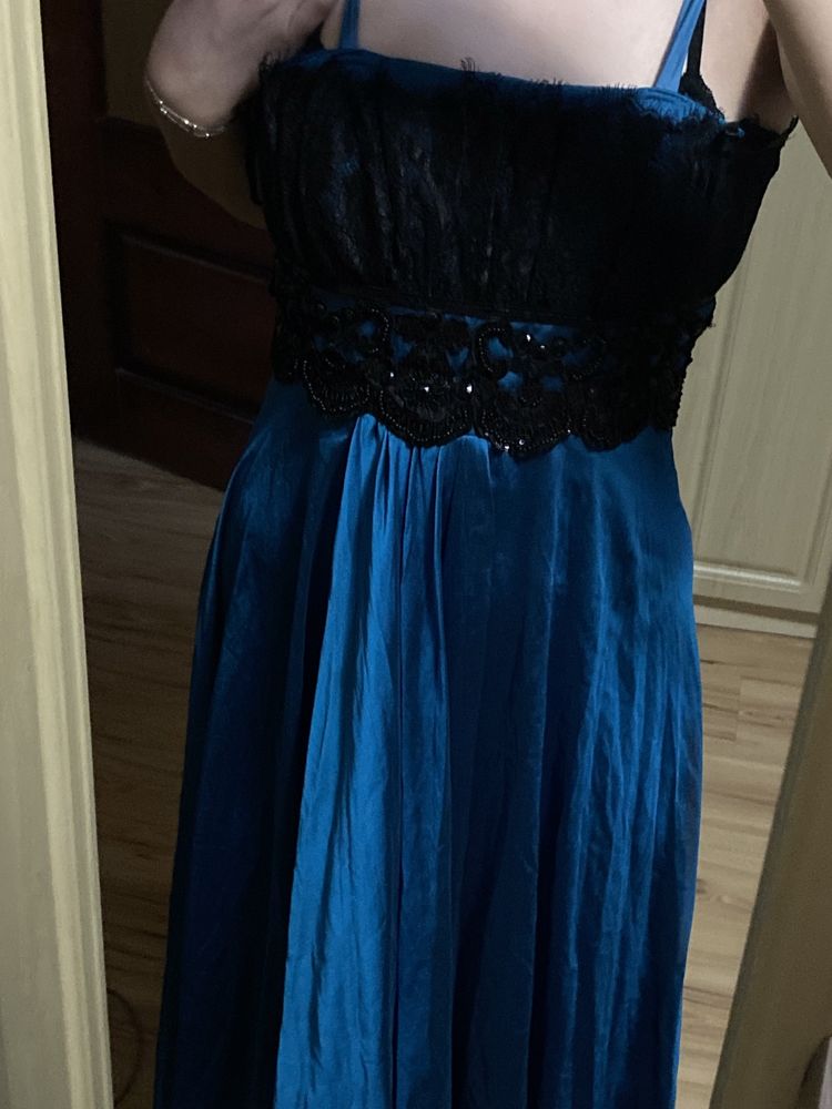 vand rochie albastra eleganta