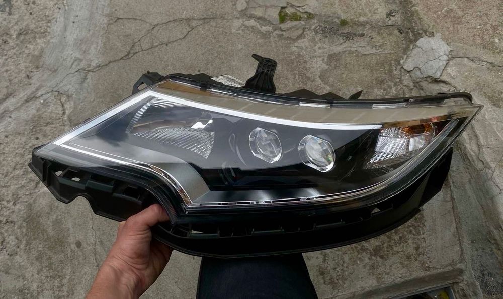 Преден ляв фар за Honda Civic FK2