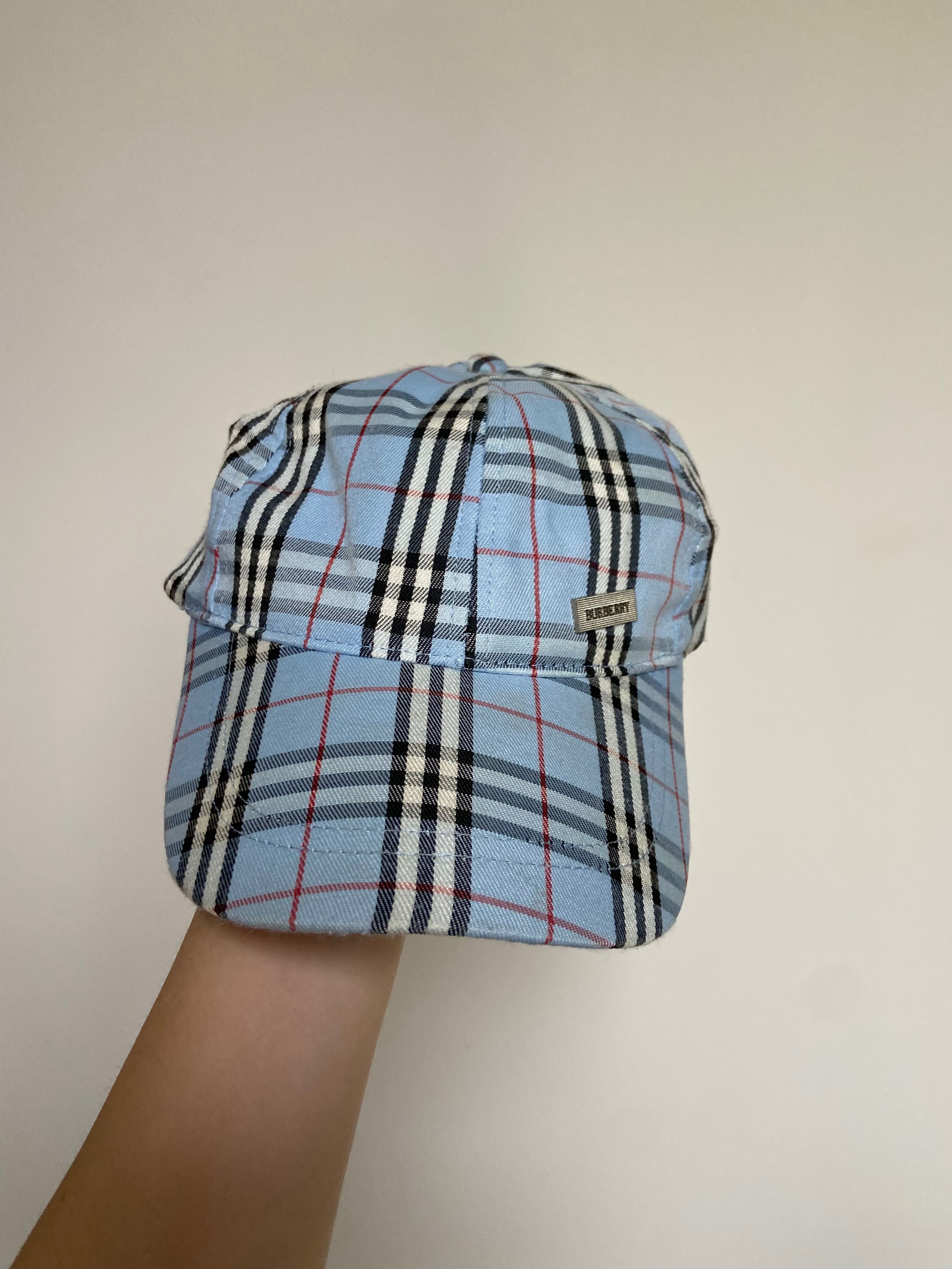Шапка с козирка Burberry