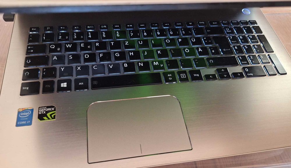 15.6' IPS Toshiba Core i7-5500U/NVIDIA GeForce GTX 950M 4GB/8GB/128GB