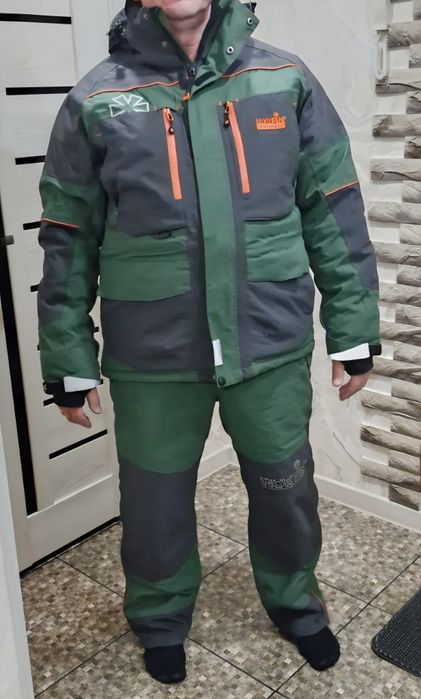 Продам зимний рыболовный костюм