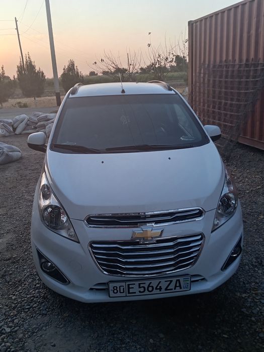 Spark 2011-yil chevrolet