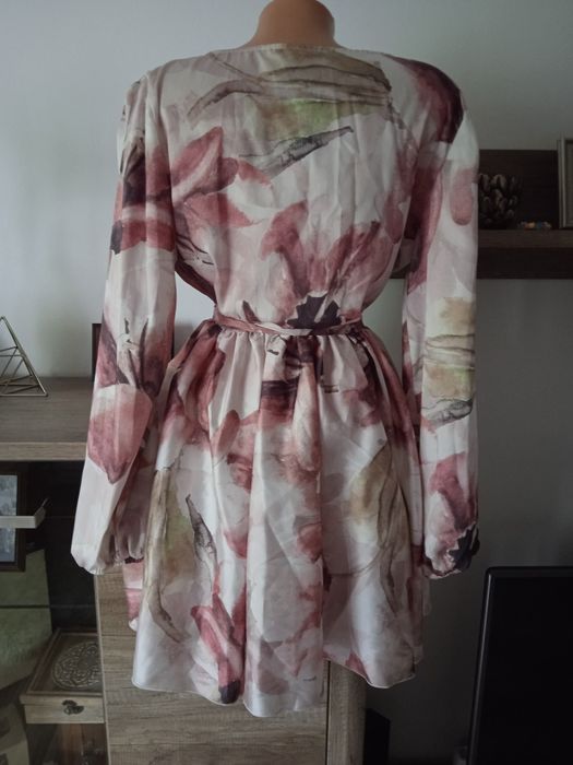 Rochie vaporoasa, cu imprimeu multicolor